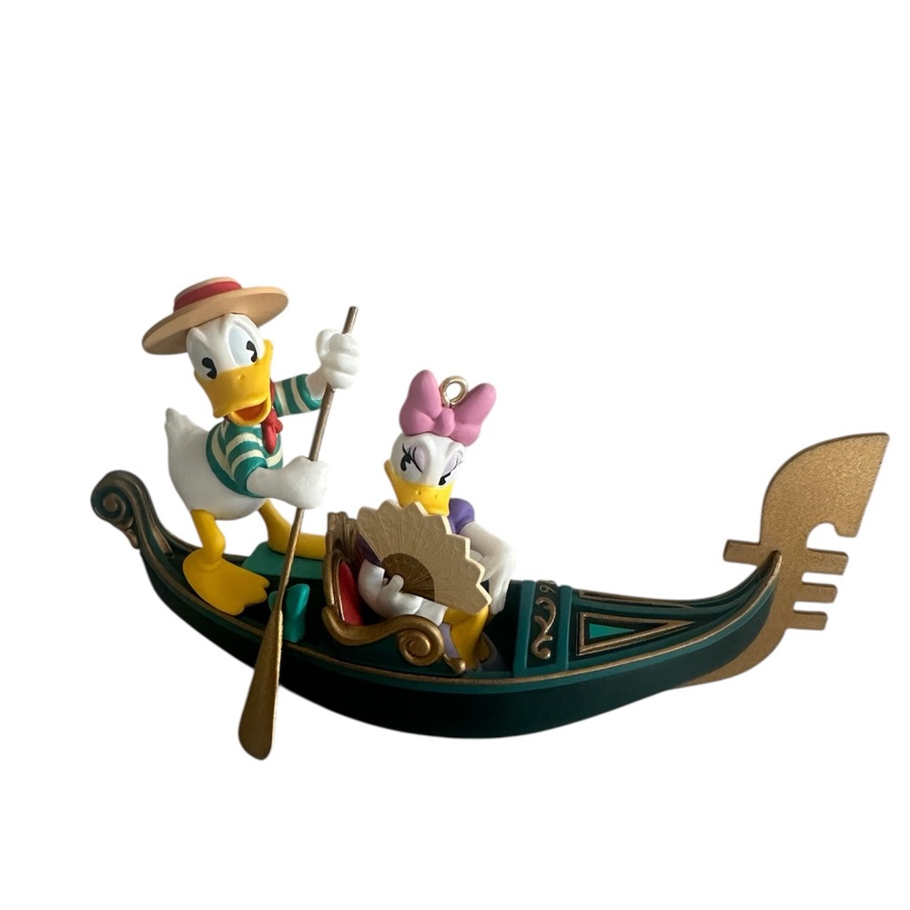 1998‎ Hallmark Disney Ornament Donald and Daisy in Venice Romantic Vacations